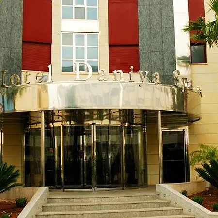 Daniya & Business 4* Готель