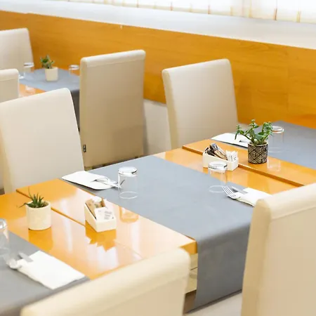 Hotel Daniya & Business 4* 4*