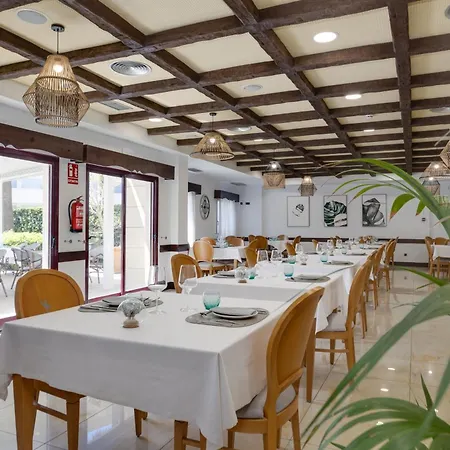 Hotel Daniya & Business 4*