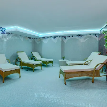 Отель Daniya & Business 4* 4*