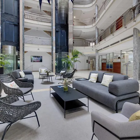 Daniya & Business 4* ホテル