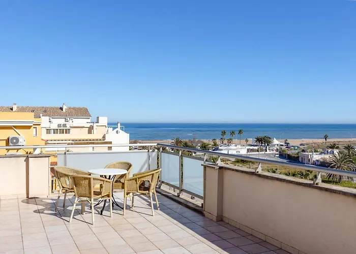 Otel Daniya & Business 4*