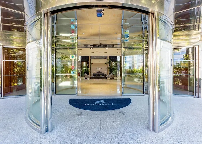 Hotel Daniya & Business 4*