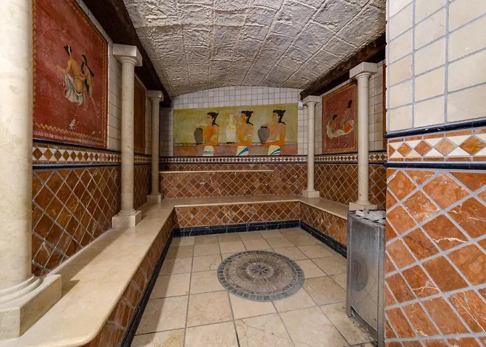 Daniya & Business 4* デニア