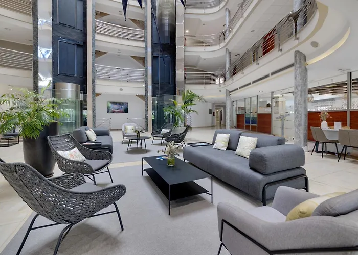 Daniya & Business 4* Hotel