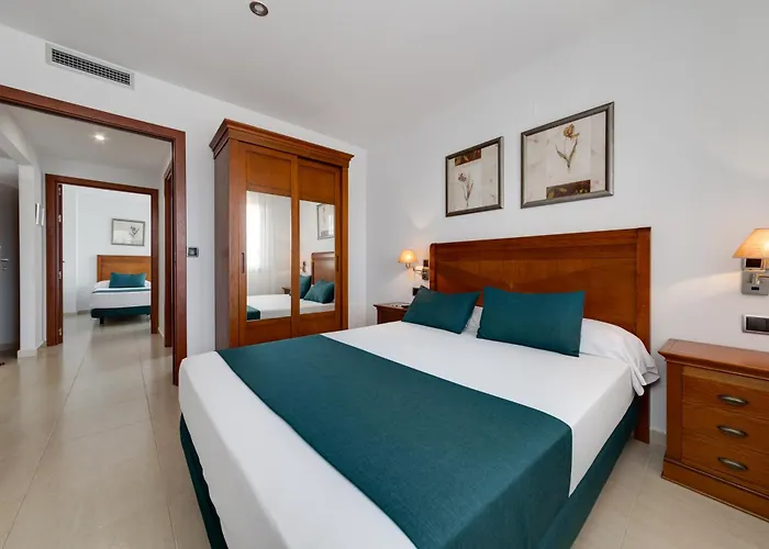 Daniya & Business 4* 4* Denia