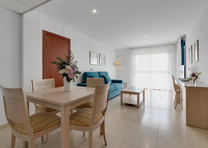 Otel Daniya & Business 4*