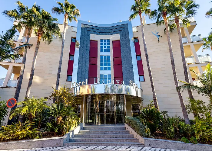 ホテル Daniya & Business 4* 4*