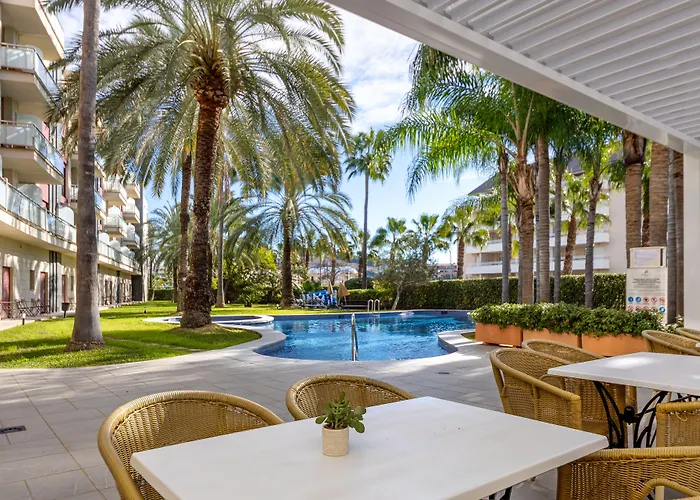 Otel Daniya & Business 4* 4*