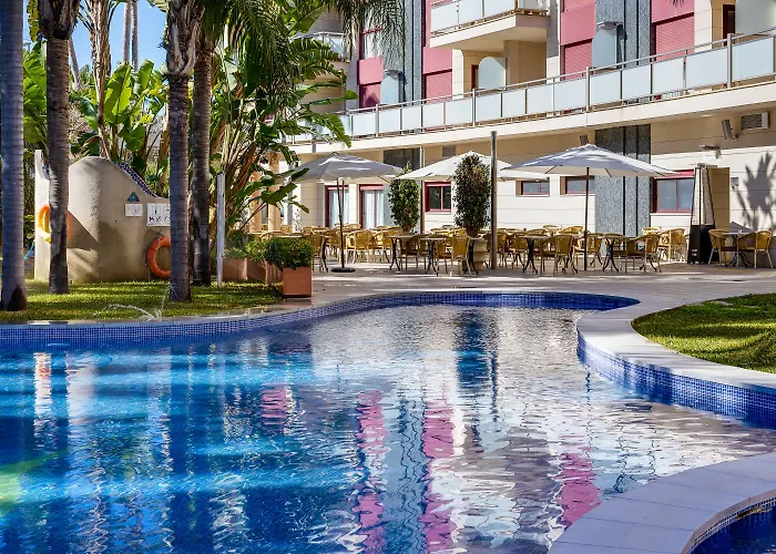 Hotel Daniya & Business 4*