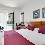 فندق Daniya & Business 4*