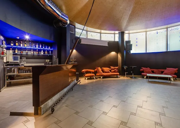 Daniya & Business 4* Hotel 4*