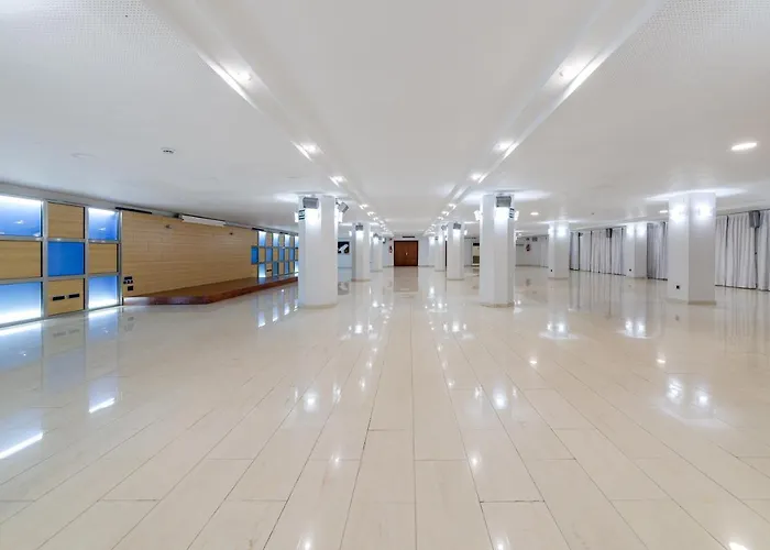 Daniya & Business 4* 4*