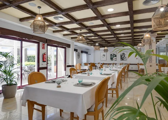 Hotel Daniya & Business 4*