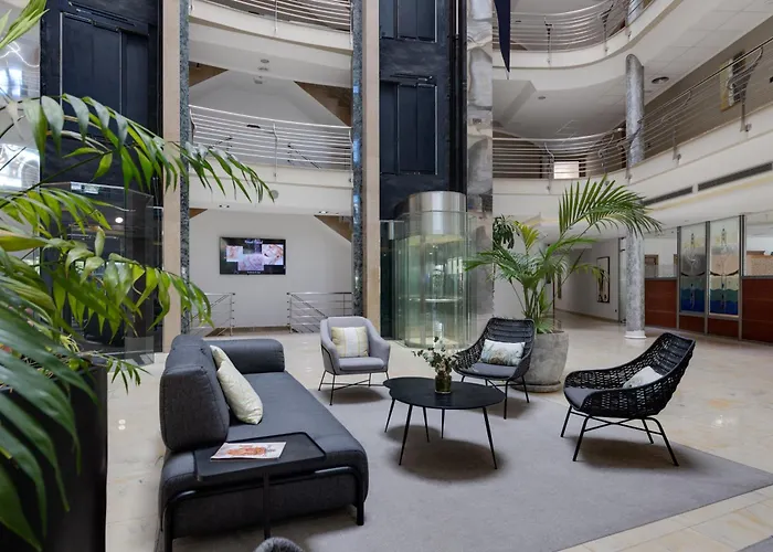 Daniya & Business 4* Hotel 4*