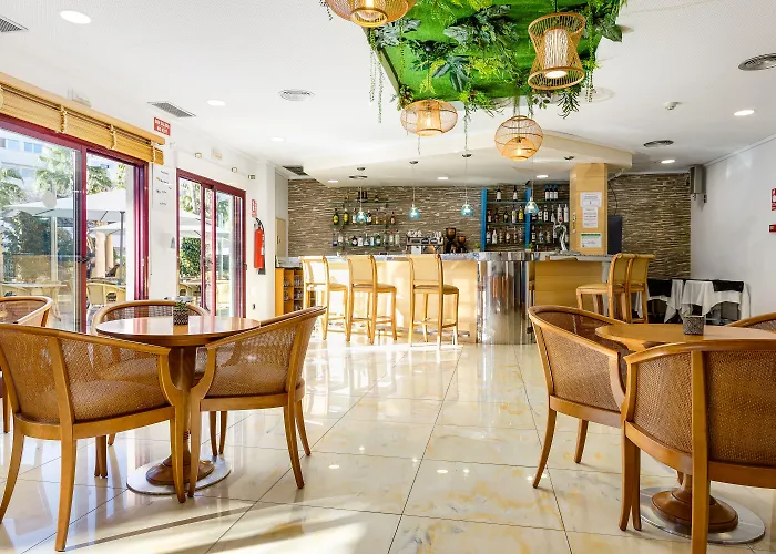 Hotel Daniya & Business 4*